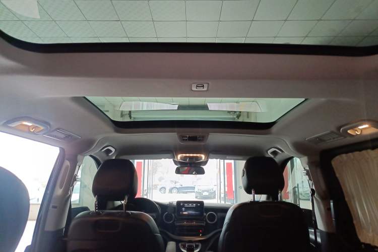 Used Mercedes-Benz V-Class 2018 V 260 Avantgarde Edition China V