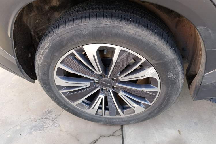 Used JETOUR Dashing 2022 1.6T DCT King PLUS Right Rear Wheel Hub