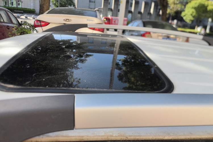 Used CHANGAN CS35 2016 1.6L Automatic Luxury Model China V Standard Roof