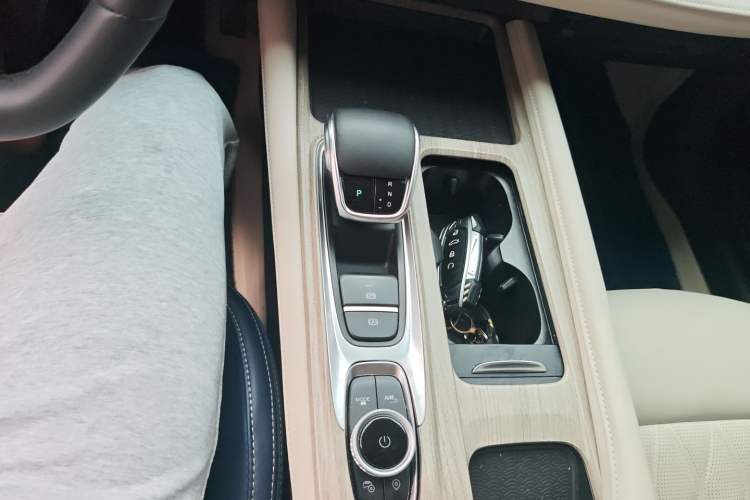 Used Chery Arrizo 8 2022 1.6T DCT Elite Gear Lever