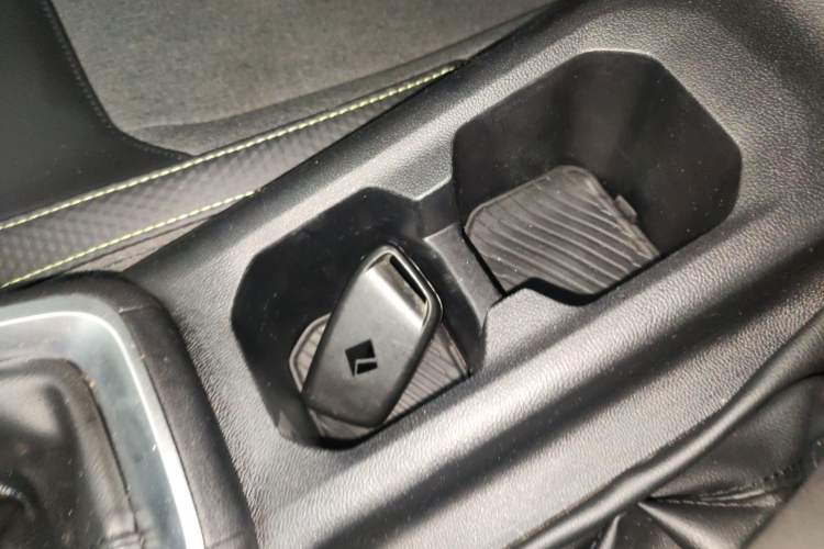 Used Baojun RM-5 2019 1.5T Manual Elite Version with 24-Hour Online Service 6 Seats