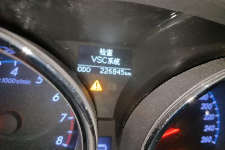 Used Toyota Reiz 2010 2.5V Fengdu Elite Edition Odometer Close Up
