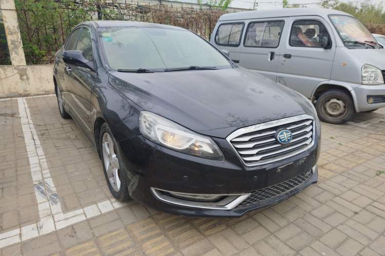 Used Bestune B70 2014 2.0L automatic luxury version Front Right 45 Deg