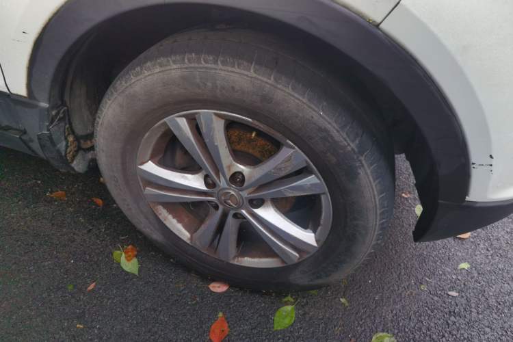 Used HYOSOW S3 2016 1.5L Manual Comfort Version China IV Emission Standard Right Front Wheel Hub