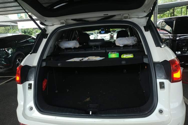 Used Haval H6 Coupe 2016 Blue Label 1.5T Automatic Two-Wheel Drive Elite Model Trunk