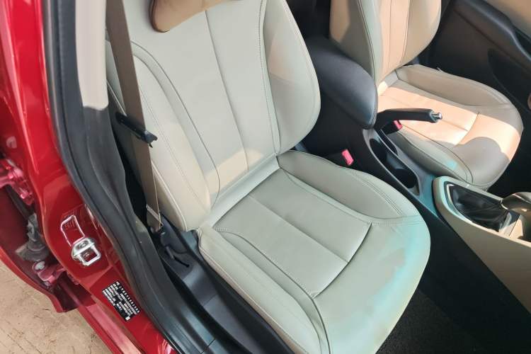 Used Buick GT 2018 15T Dual-Clutch Elite Model China V Standard
