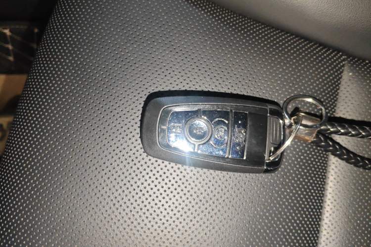 Used Lincoln Corsair 2022 2.0T Two-Wheel Drive Deluxe Edition Vehicle Key