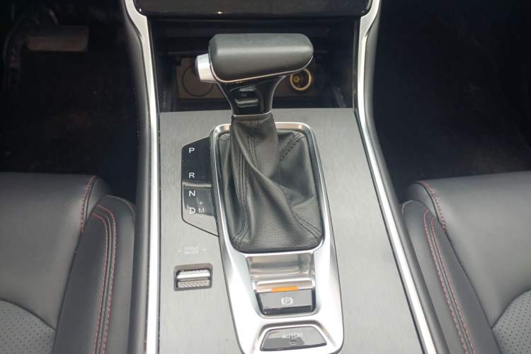 Used CHANGAN CS75 2023 Enjoy Edition 1.5T DCT Prestige Version Gear Lever