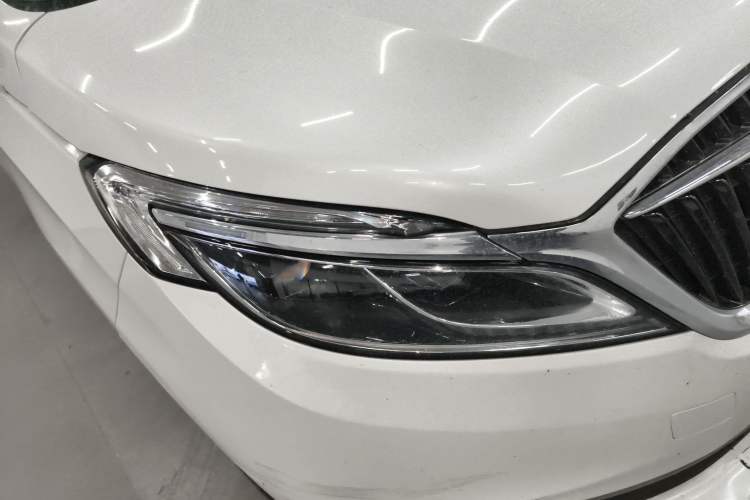 Used Buick GL8 2018 ES 28T Luxury Model China VI Standard Right Front Headlight