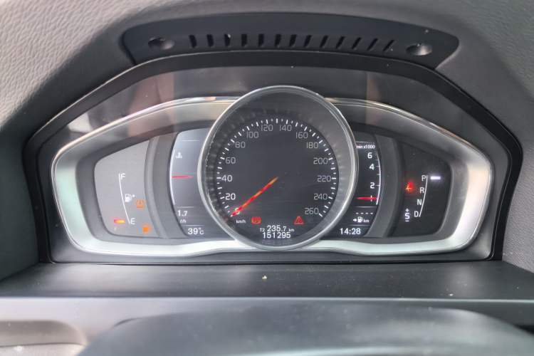 Used Volvo S60 2017 S60L T4 Smart Range Edition
