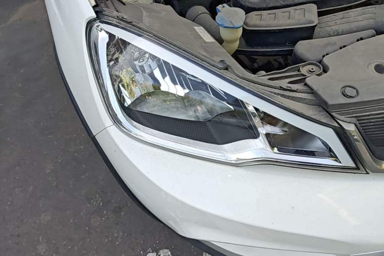 Used Geely Auto Vision X1 2017 1.3L Manual Frenzy Edition
