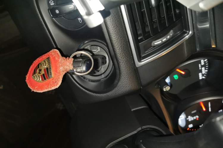 Used Porsche Macan 2014 Macan 2.0T
