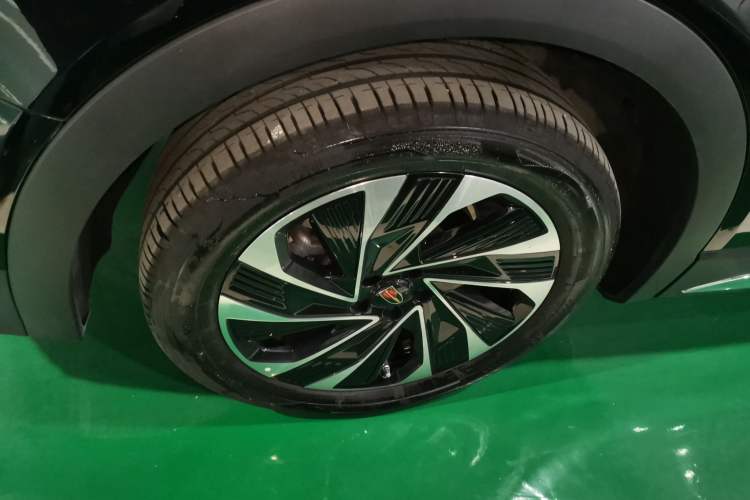 Used Hongqi HS7 PHEV 2024 2.0T PHEV Four-Wheel Drive Flagship Edition 6 Seats
