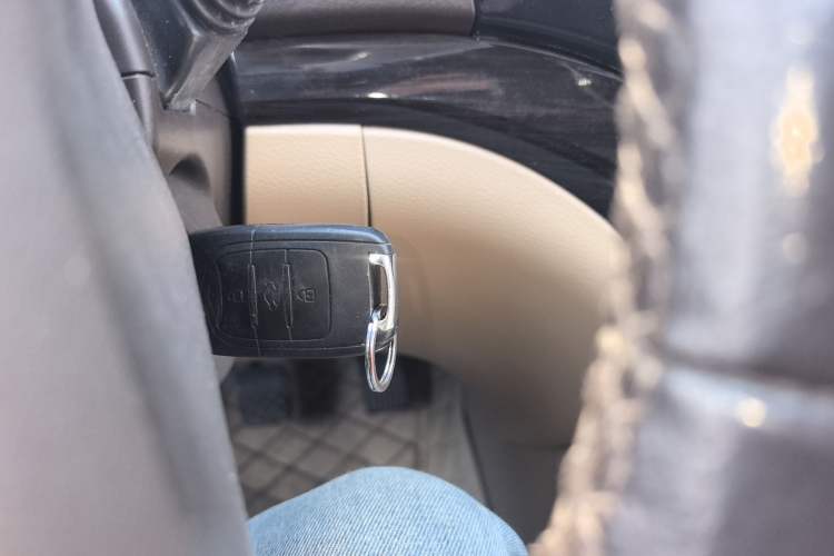 Used Baojun 730 2014 1.5L manual luxury trim 7 seats