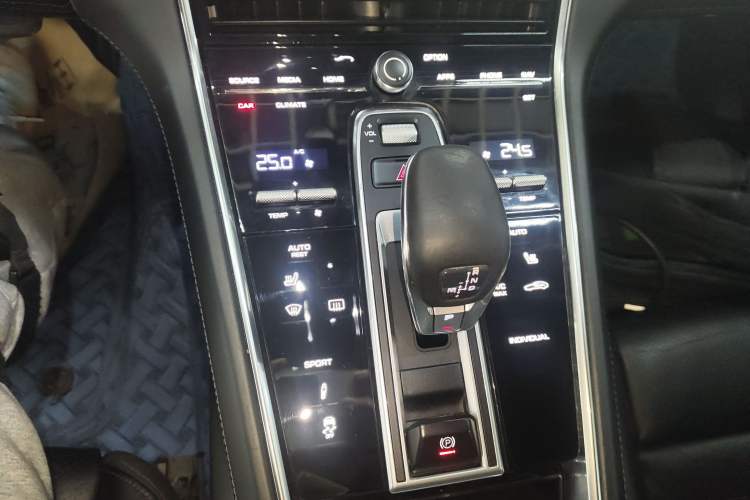 Used Porsche Panamera 2017 Panamera 4 Executive Long Wheelbase 3.0T