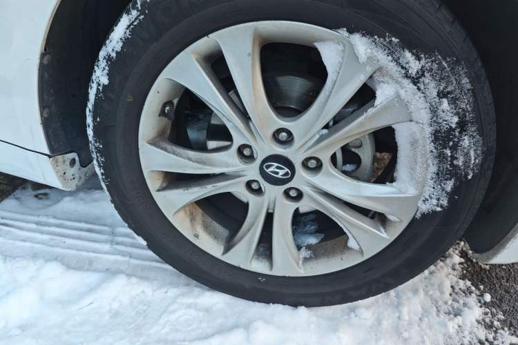 Used Hyundai Sonata 2011 2.0L Automatic Luxury Edition
