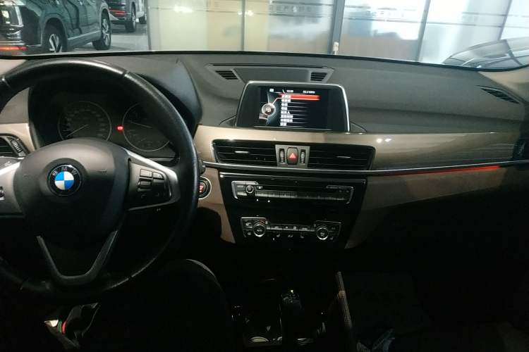 Used BMW X1 2018 xDrive20Li Luxury Edition
