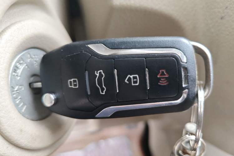 Used Venucia D50 2013 1.6L Manual Luxury Edition
