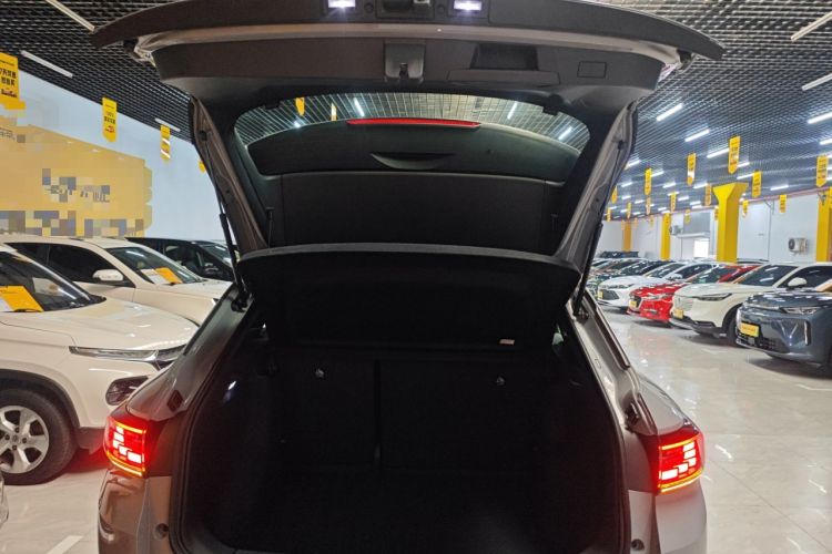 Used Volkswagen ID.4 CROZZ 2025 Pure Edition Trunk