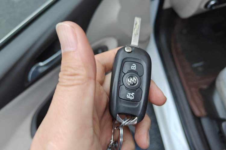 Used Buick Verano 2015 Sedan 15S Automatic Ambition Model Vehicle Key
