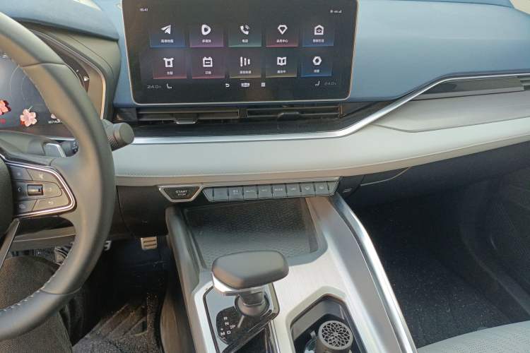 Used Geely Auto Preface 2021 Revised Version 2.0TD Luxury Edition Audio And AC Panel