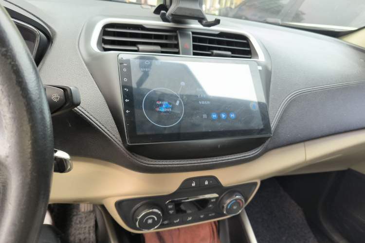 Used Ford Escort 2015 1.5L Automatic Fashion Model Audio And AC Panel