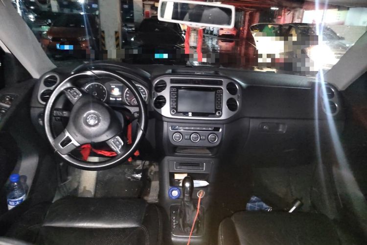 Used Volkswagen Tiguan 2015 1.8TSI Automatic Two-Wheel Drive Luxury Model Center Console