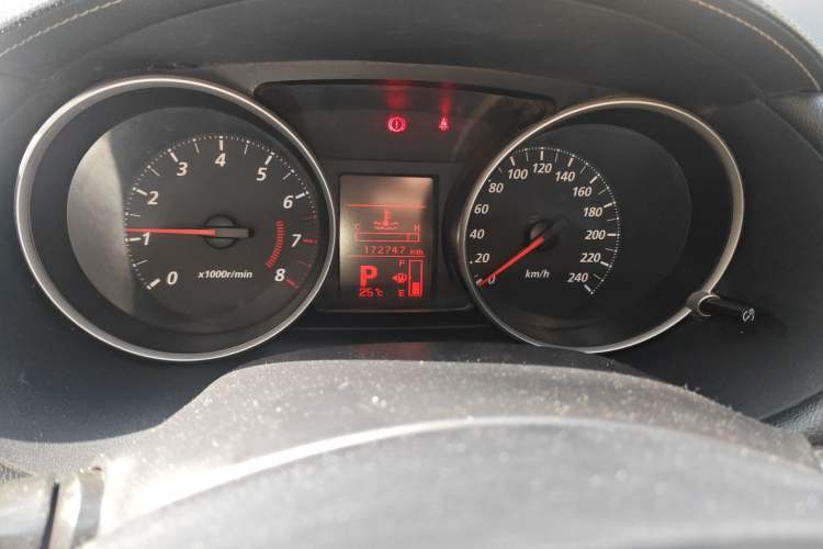 Used Mitsubishi Outlander 2012 Kicks 2.4 Fashion Navigation Edition