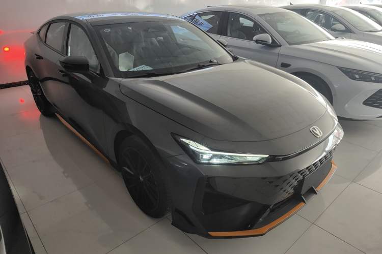 Used Changan UNI-V 2024 1.5T Prestige Sport Edition