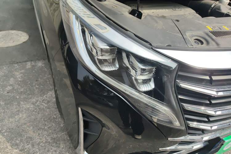 Used GAC Trumpchi M8 2021 Lingxiu Series 390T Deluxe Edition Right Front Headlight