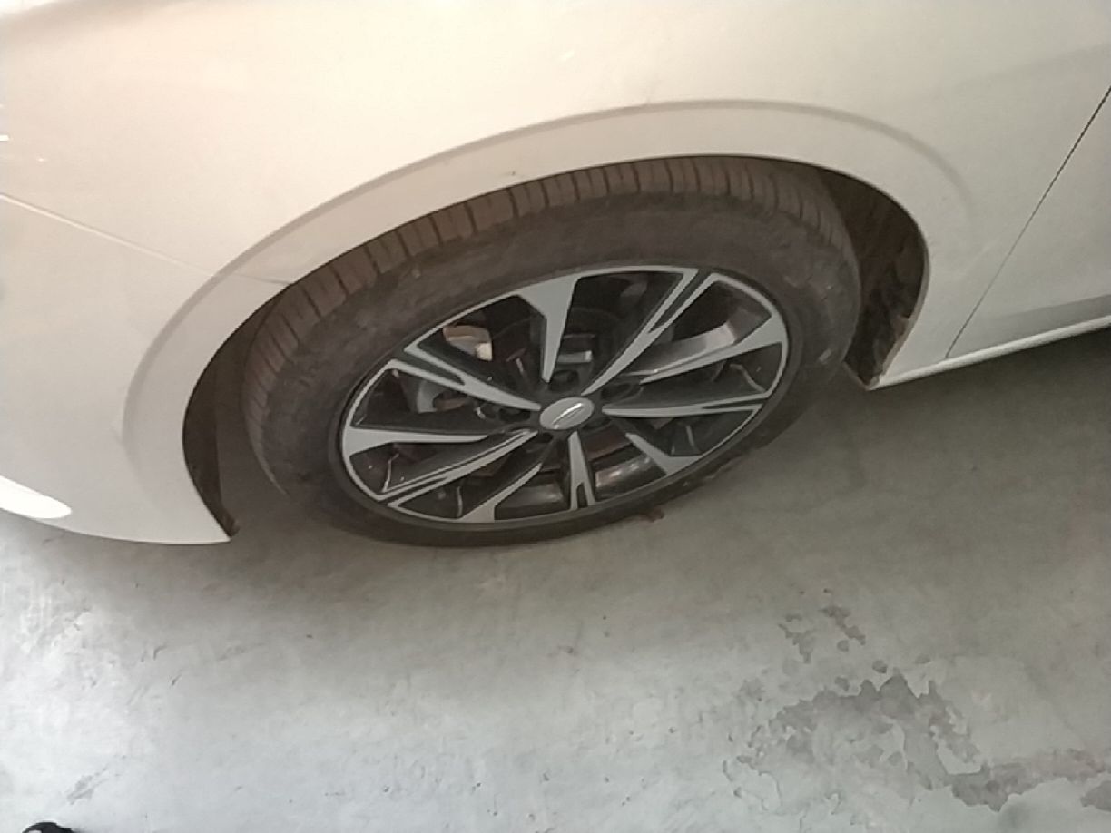 Geely Auto Emgrand 2025 4th Generation 1.5L CVT Luxury Version — снимка 10