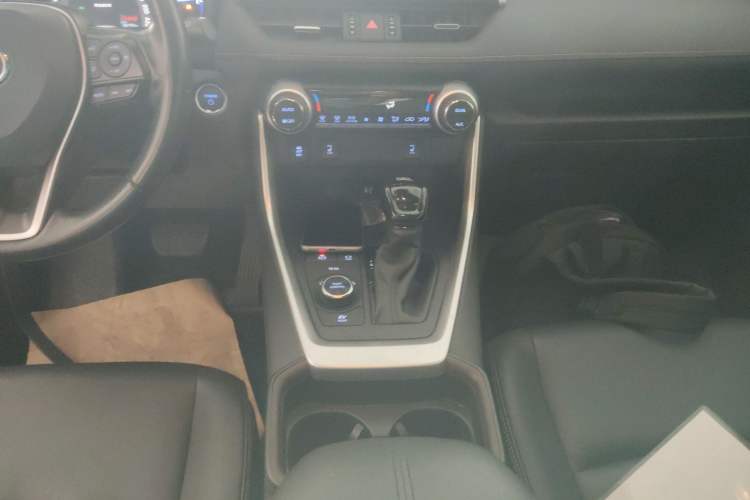 Used Toyota RAV4 2020 Dual-Engine 2.5L E-CVT 4x4 Elite PLUS Edition