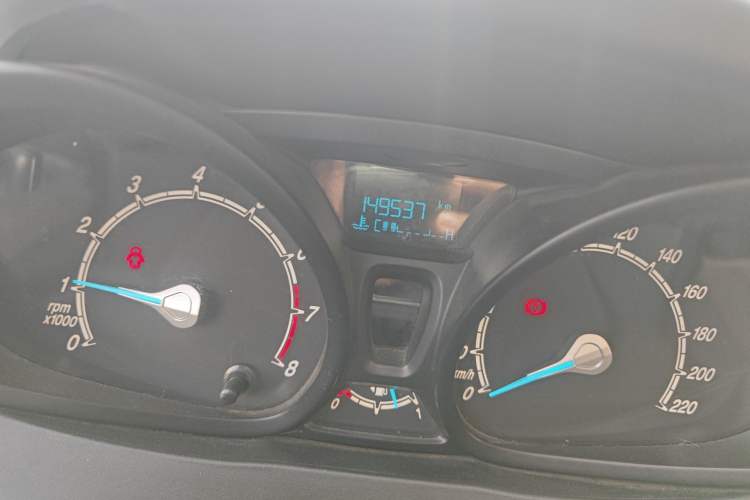 Used Ford Fiesta 2013 Sedan 1.5L Manual Fashion Edition
