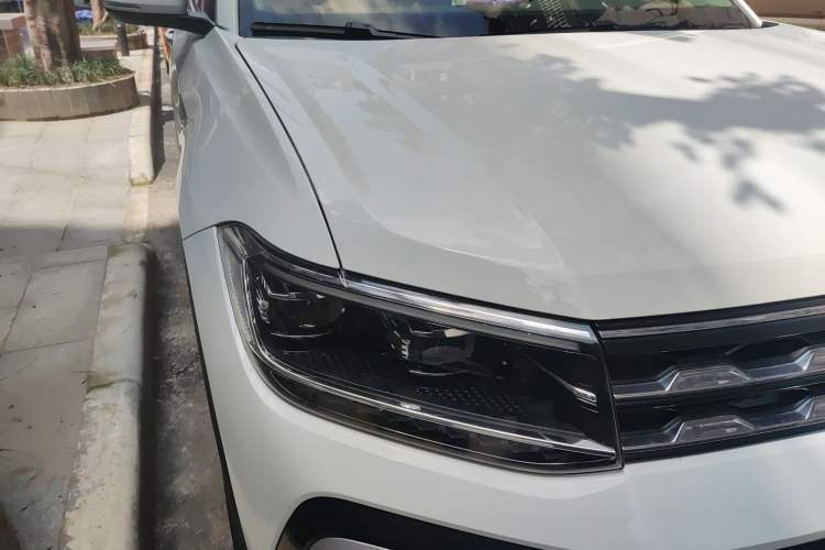 Used Volkswagen T-Cross 2023 300TSI DSG Comfort Edition Right Front Headlight