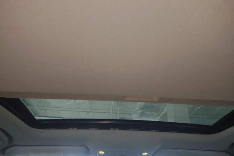 Used Infiniti Q50L 2018 2.0T Enjoyment Version China VI Standard Headliner