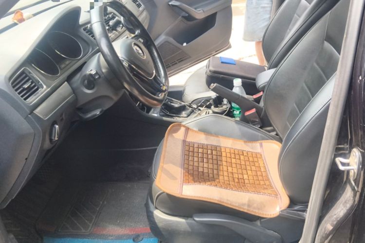 Used Volkswagen Lavida 2017 1.6L Automatic Comfort Edition
