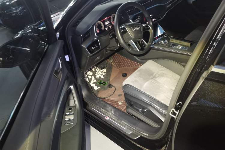 Used Audi A6L 2023 40 TFSI Luxury Dynamic Model
