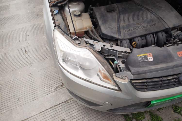 Used Ford Focus 2011 Sedan 1.8L Manual Classic Model
