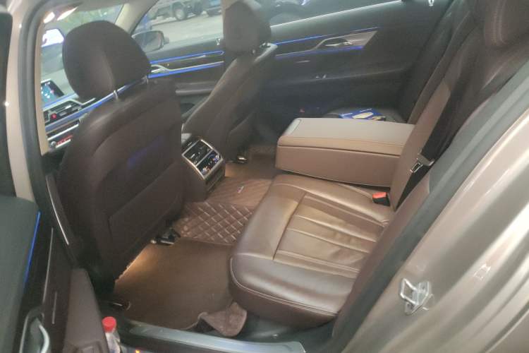 Used BMW 7 Series 2018 730Li Leading Model Excellence Package
