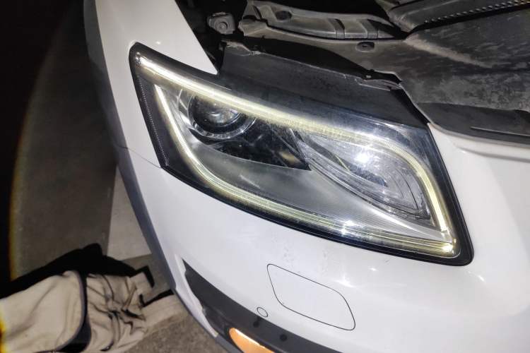 Used Audi Q5 2017 Plus 40 TFSI Technology Model Right Front Headlight