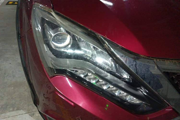 Used BYD Tang New Energy 2015 2.0T Four-Wheel-Drive Flagship Model
