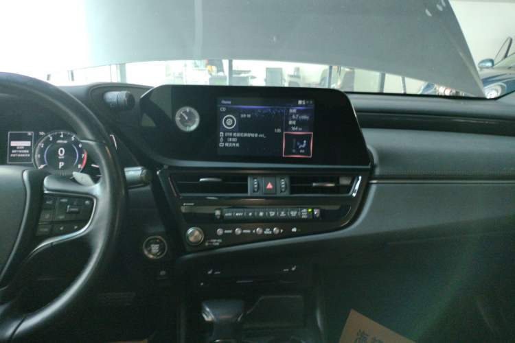 Used Lexus ES 2021 200 Excellence Edition
