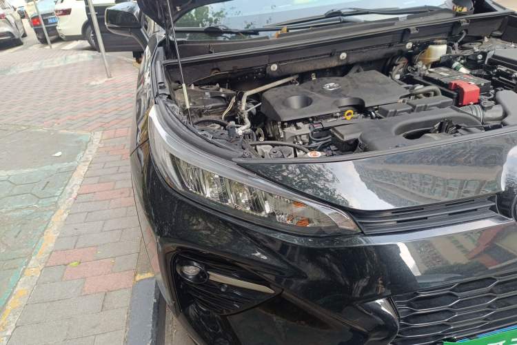 Used Toyota Wildlander 2020 2.0L CVT Two-Wheel Drive Luxury Edition Right Front Headlight