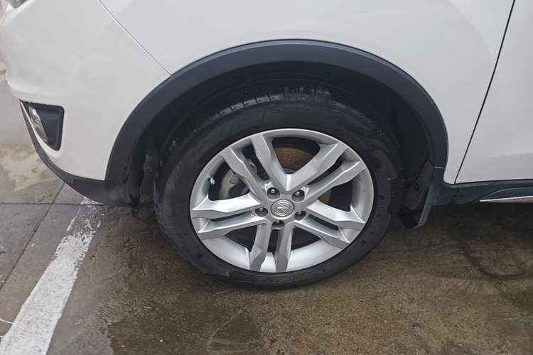 Used CHANGAN CS35 2017 1.6L Manual Luxury Model Left Front Wheel Hub