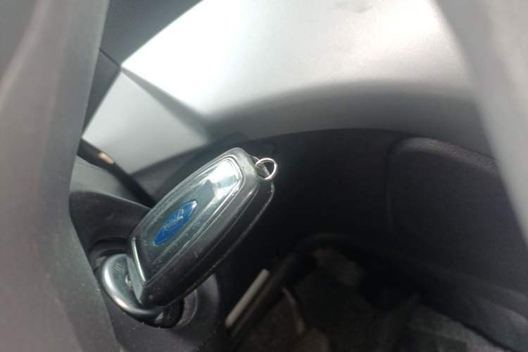 Used Ford Kuga 2013 1.6L GTDi Two-Wheel-Drive Comfort Model
