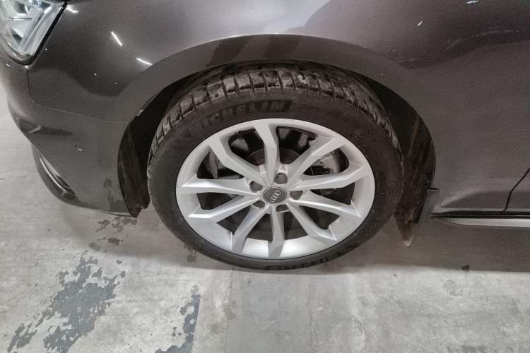 Used Audi A4L 2019 40 TFSI Fashion Edition China VI Emission Standard