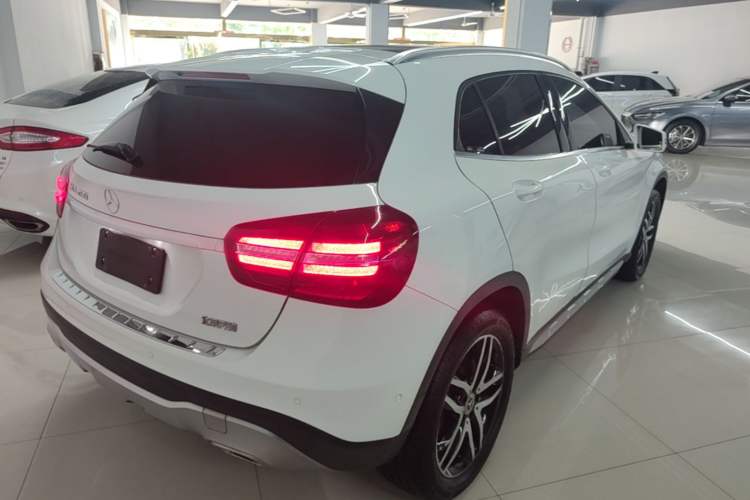 Used Mercedes-Benz GLA 2017 GLA 200 Fashion Model
