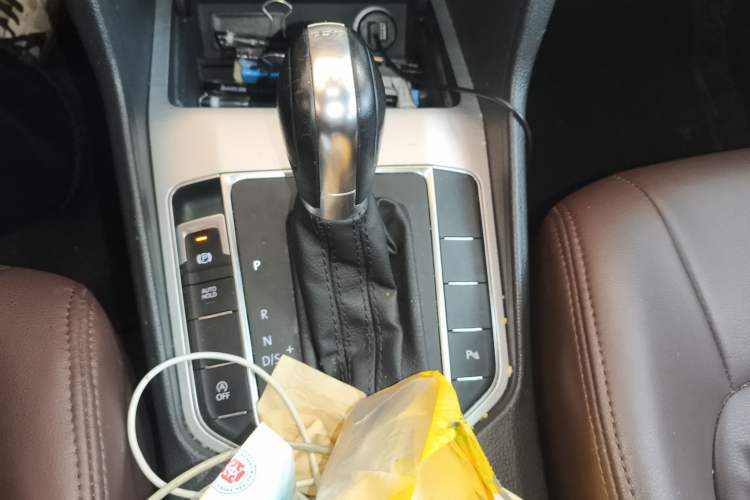 Used Volkswagen Golf Sportsvan 2016 230TSI Automatic Trend Edition
