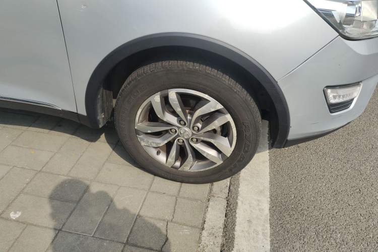 Used BAIC Senova X65 2015 2.0T Automatic Elite Model
