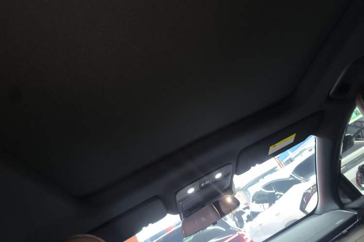 Used Wuling Xingguang S 2024 510 km Flagship Version Headliner